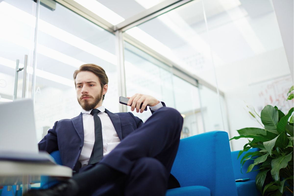 handlowiec jak odnieść sukces w sprzedaży poradnik i kompetencje