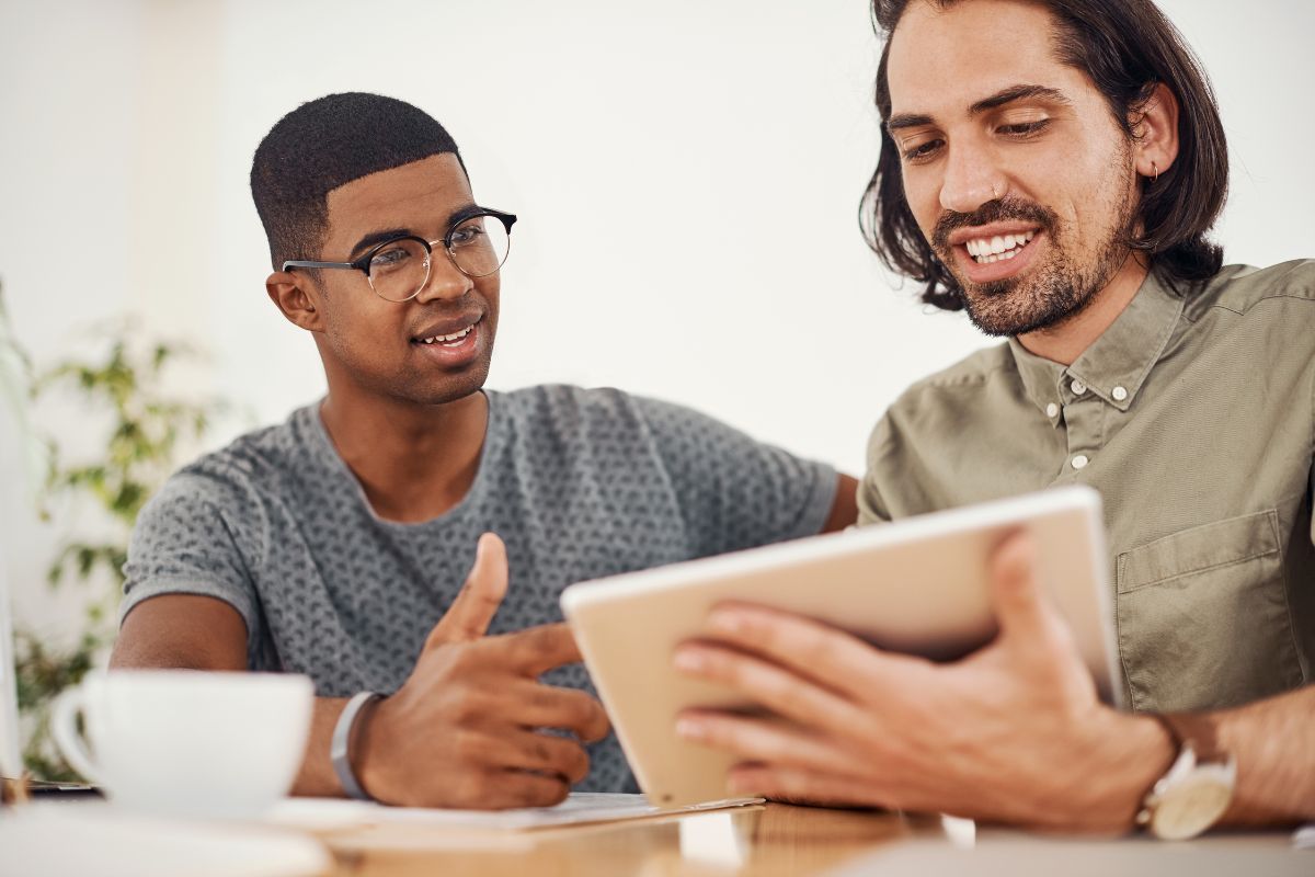 Zarabianie na social mediach praktyczne strategie i stawki